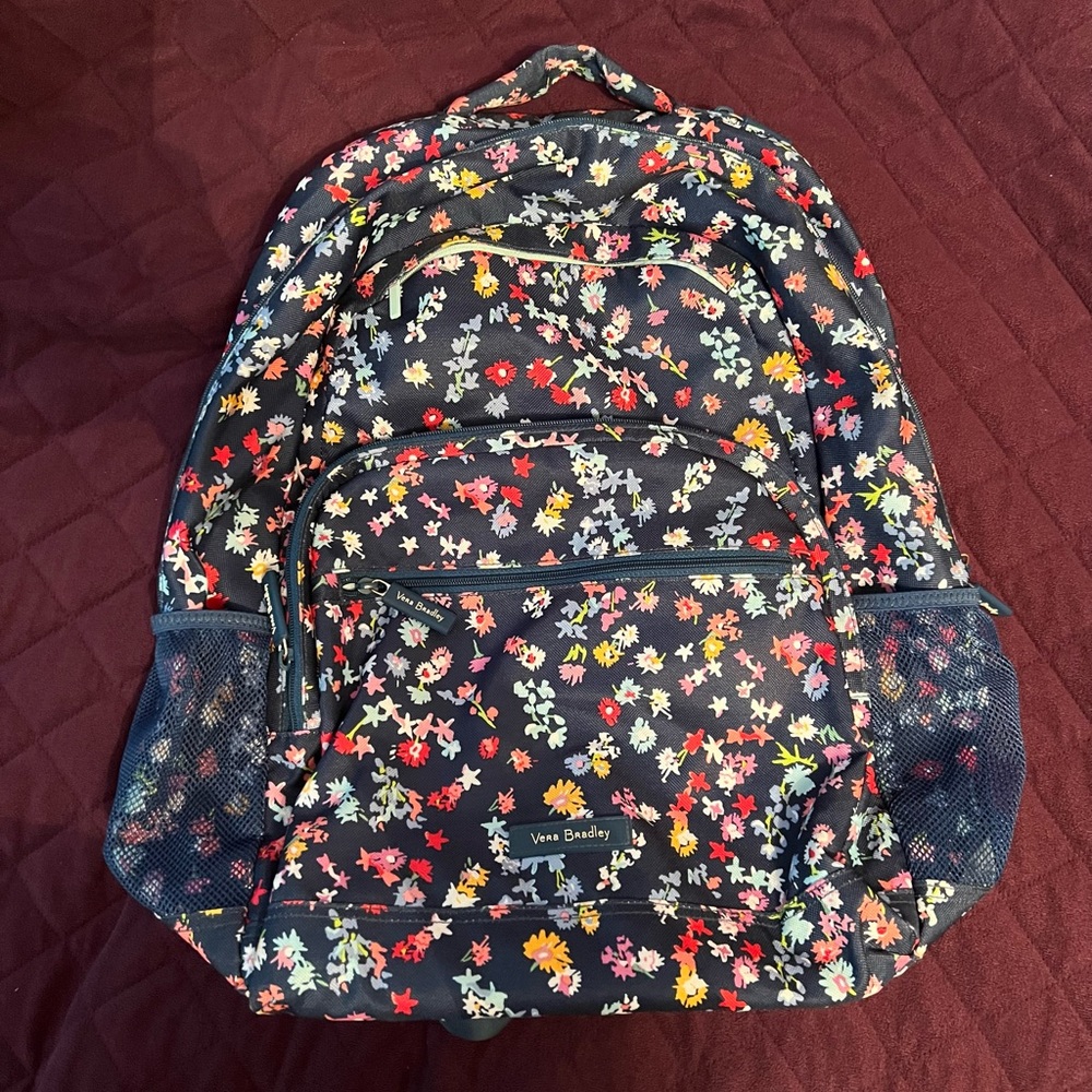 Vera Bradley Large Backpack ‘Scattered
Wildflower’
